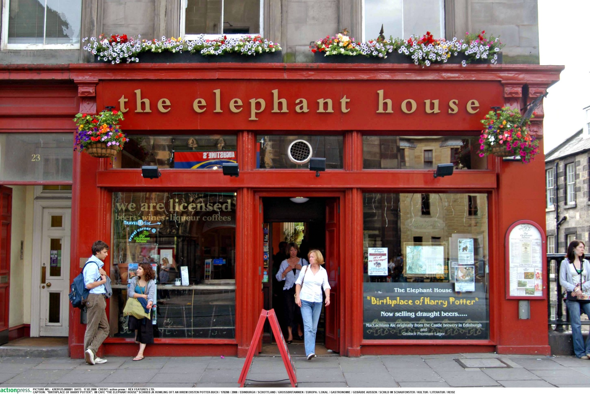 What is the Elephant House in Edinburgh?