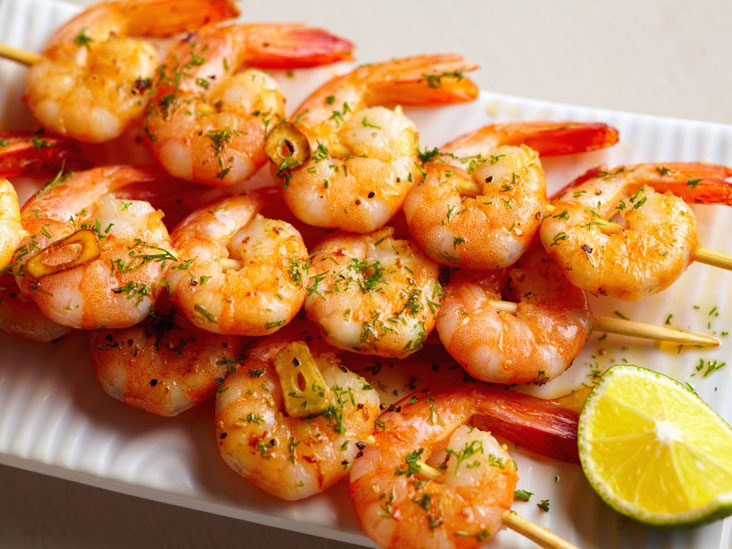 What's the connection between shrimp and cholesterol and heart health?